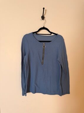 Blue Ribbed Knit Women's Sweater with Front Zip